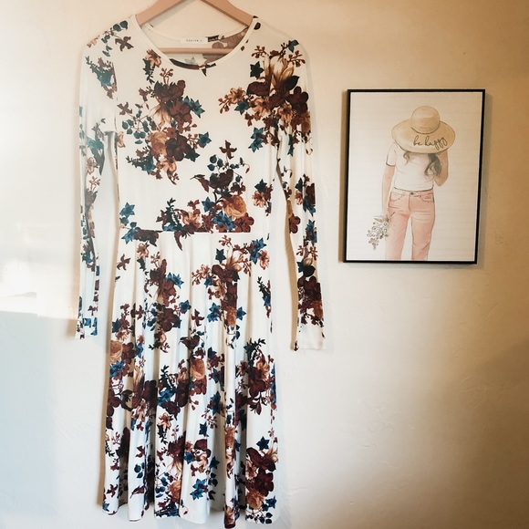 Reborn J Dresses & Skirts - Reborn J Ivory Floral Dress